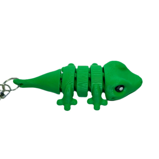 3D printed green gecko keychain fidget toy